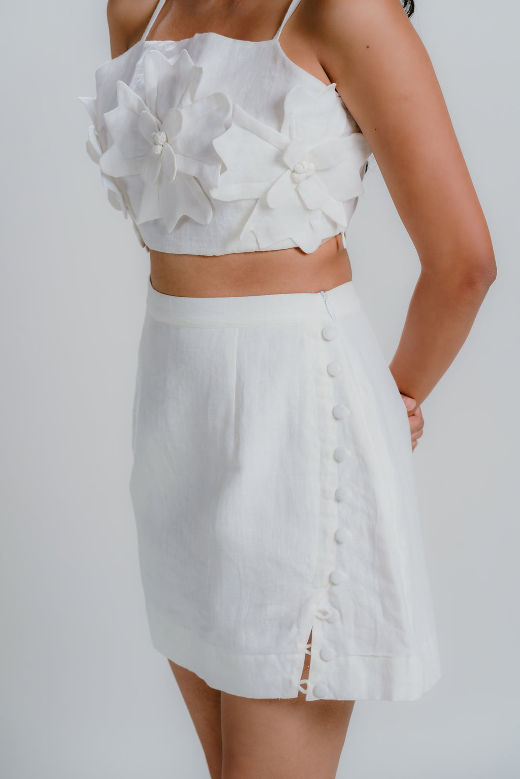 Linen skirt with front slit and button closure