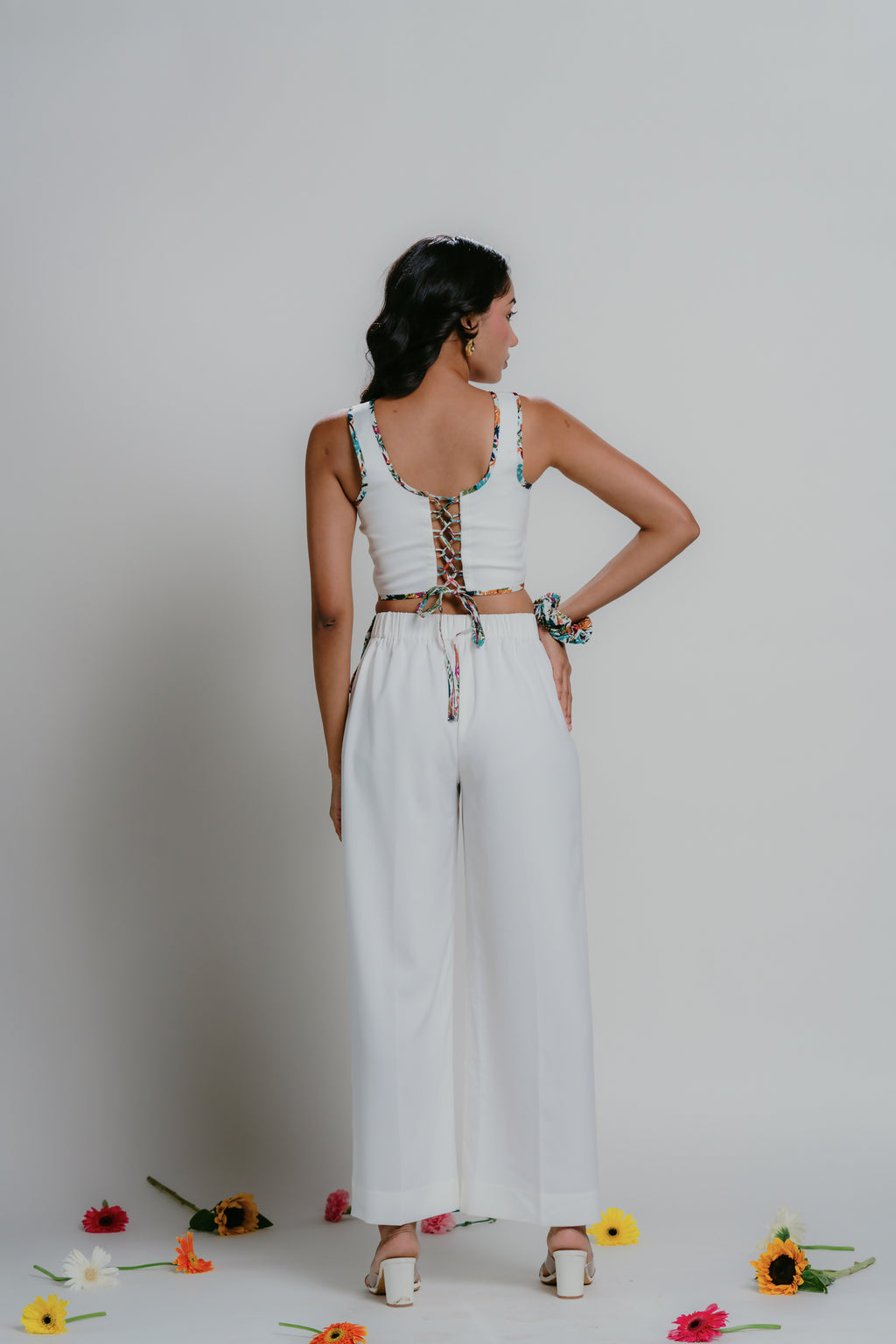 White pants with elasticated waist band